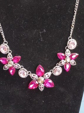 paparazzi Fuchsia and Light Pink Floral Crystal Necklace
